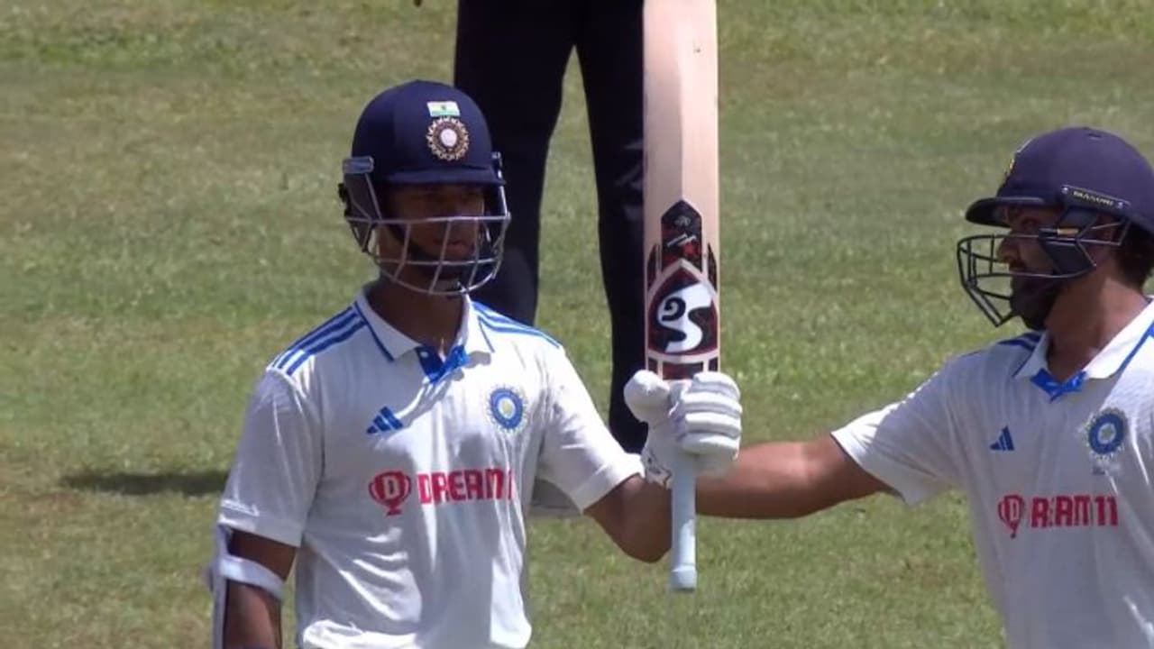 வெஸ்ட் இண்டீஸ் அணிக்கு எதிராக சதம் அடித்த முதல் இந்திய வீரர் என்ற சாதனையை படைத்த யஷஸ்வி ஜெய்ஸ்வால்! வெஸ்ட் இண்டீஸ் அணிக்கு எதிராக சதம் அடித்த முதல் இந்திய வீரர் என்ற சாதனையை படைத்த யஷஸ்வி ஜெய்ஸ்வால்!