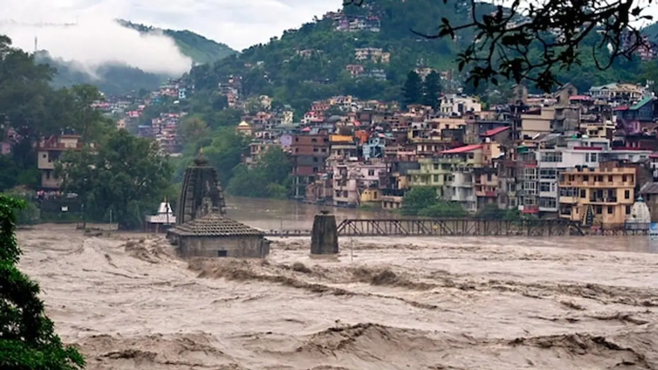 Himachal Pradesh: 7 killed in cloudburst in Solan; schools, colleges shut today