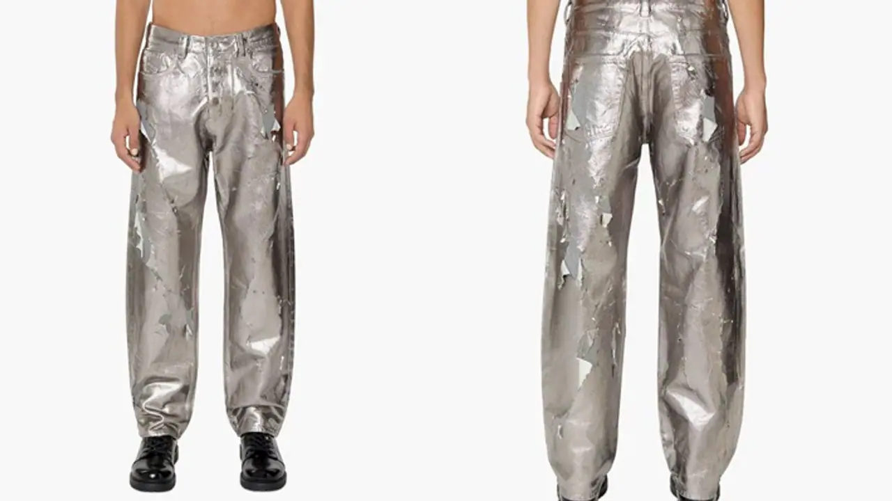 லேட்டஸ்ட் ஃபேஷன் லவ்வரா நீங்கள்.. இந்த கிழிந்த ஜீன்ஸ் விலையே கேட்டா ஷாக் ஆயிடுவீங்க.!!