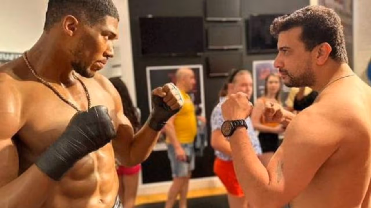 'വേണ്ടാ, വേണ്ടാന്നു വിചാരിച്ചതാ', ലോക ചാമ്പ്യനോട് കൊമ്പുകോര്‍ക്കുന്ന രമേഷ് പിഷാരടി