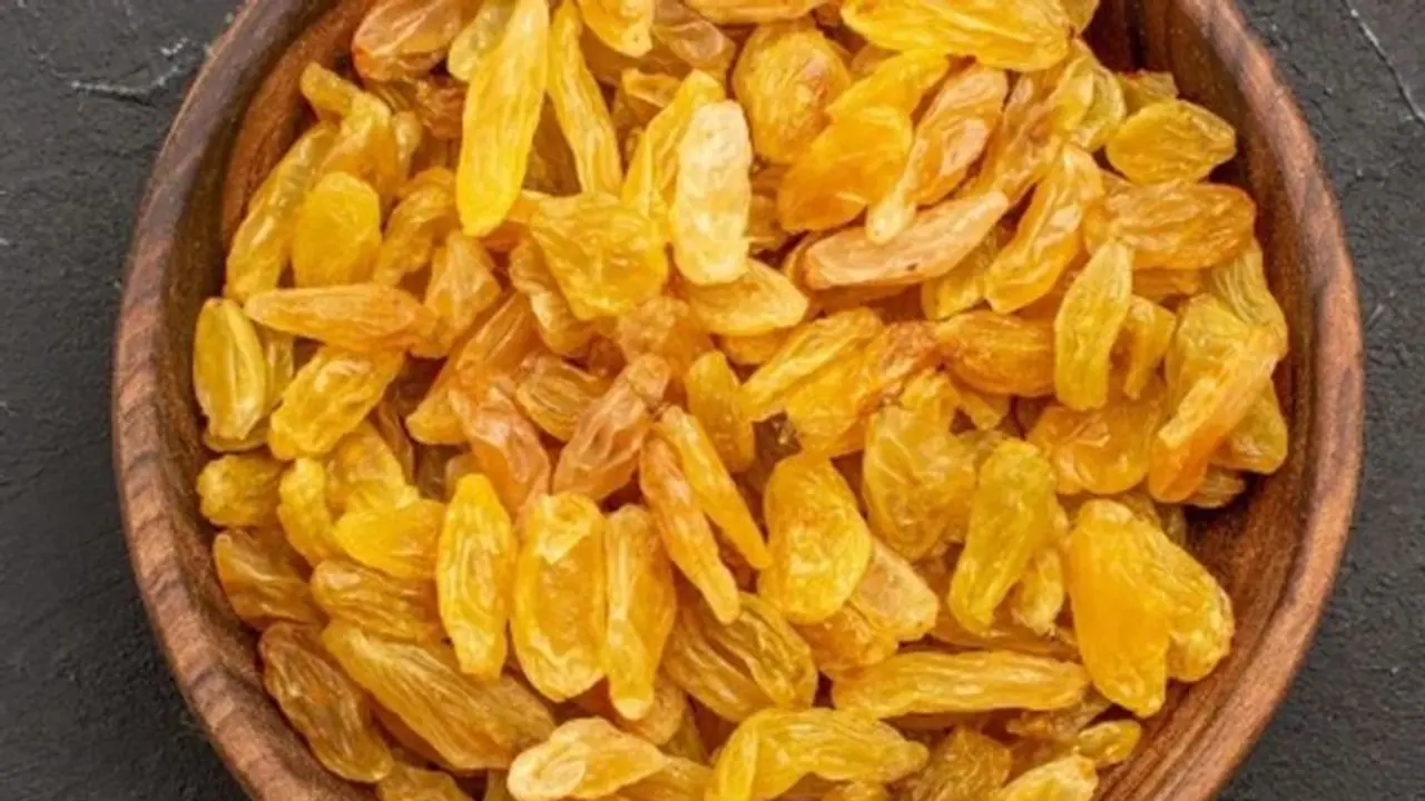 Weight management to Bone health: 7 benefits of Raisins