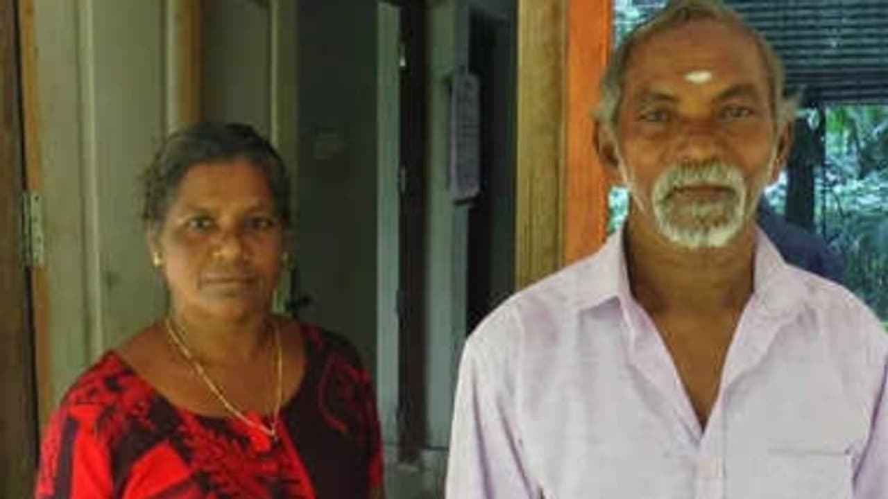 'കടങ്ങൾ വീട്ടണം, ചെറിയൊരു ബിസിനസ് തുടങ്ങണം': 75 ലക്ഷത്തിന്റെ ലോട്ടറി ക്ഷീര കർഷകന് 'കടങ്ങൾ വീട്ടണം, ചെറിയൊരു ബിസിനസ് തുടങ്ങണം': 75 ലക്ഷത്തിന്റെ ലോട്ടറി ക്ഷീര കർഷകന്