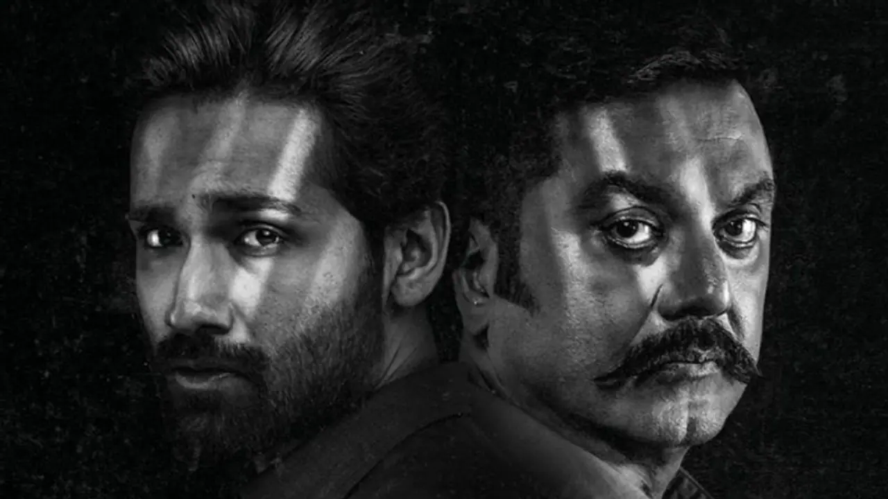 "இந்த படத்துல அவர் வேற மாதிரி போலீஸ்".. சரத் மற்றும் அமிதாஷ் நடிப்பில் பரம்பொருள் டீசர் வெளியானது! "இந்த படத்துல அவர் வேற மாதிரி போலீஸ்".. சரத் மற்றும் அமிதாஷ் நடிப்பில் பரம்பொருள் டீசர் வெளியானது!