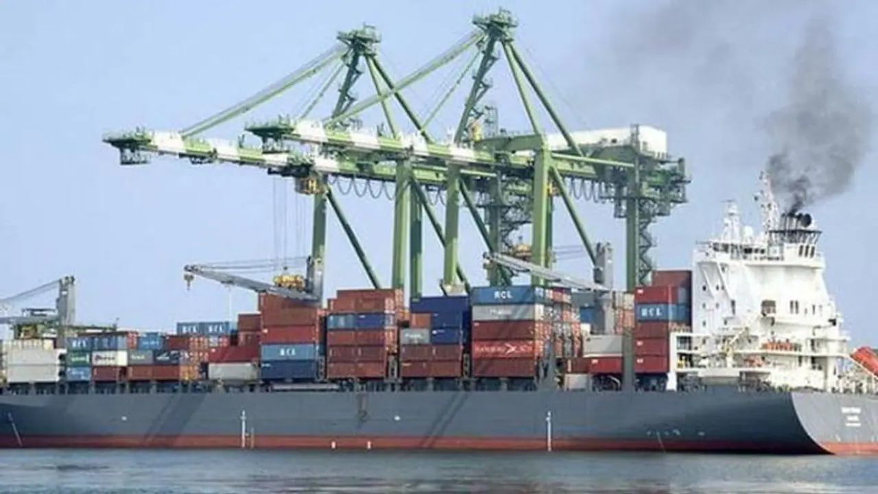 சென்னையில் பயங்கரம்.. கப்பலில் பழுது பார்த்தபோது கேஸ் பைப் லைன் வெடித்து விபத்து! ஒருவர் பலி! 3 பேர் படுகாயம்