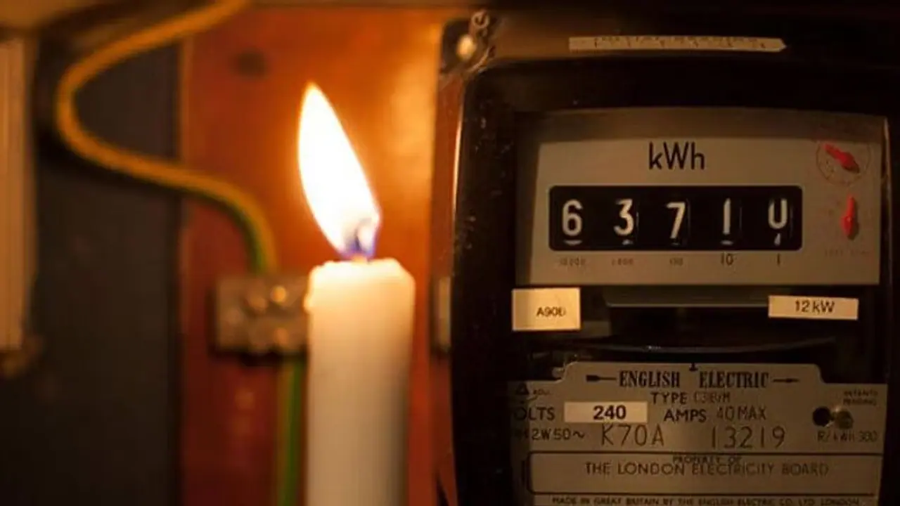 Power Shutdown in Chennai: சென்னையில் இன்று எங்கெல்லாம் மின்தடை தெரியுமா? மின்வாரியம் வெளியிட்ட அறிவிப்பு.! Power Shutdown in Chennai: சென்னையில் இன்று எங்கெல்லாம் மின்தடை தெரியுமா? மின்வாரியம் வெளியிட்ட அறிவிப்பு.!