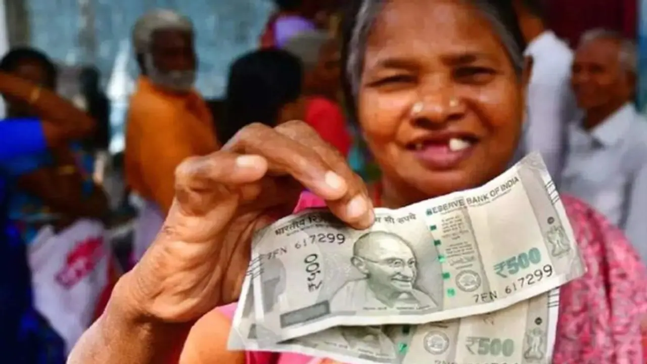 இனி சின்ன சின்ன செலவுக்கு யாரையும் எதிர்பார்க்கத் தேவையில்லை.. உழைக்கும் மகளிரும் கலைஞரின் உரிமைத் தொகையும்.! இனி சின்ன சின்ன செலவுக்கு யாரையும் எதிர்பார்க்கத் தேவையில்லை.. உழைக்கும் மகளிரும் கலைஞரின் உரிமைத் தொகையும்.!