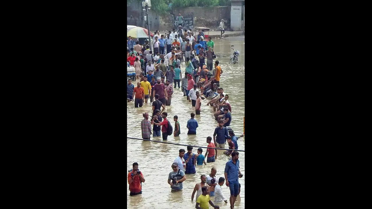 ಯಮುನಾ ನದಿ ನೀರಿನಿಂದ ಮುಳುಗಿದ ಡೆಲ್ಲಿಗೆ ಡೆಂಗ್ಯೂ ಸಂಕಷ್ಟ, 27 ಪ್ರಕರಣ ಪತ್ತೆ!