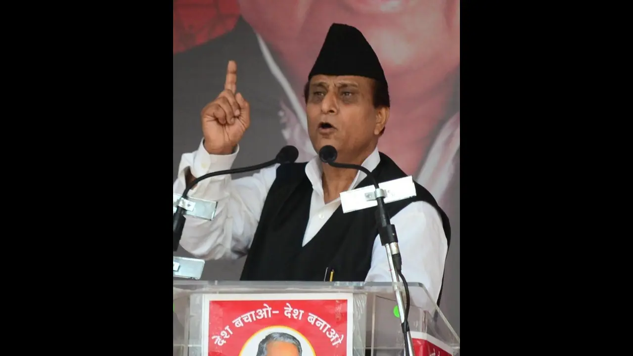 విద్వేషపూరిత ప్రసంగాల కేసు.. దోషిగా తేలిన సమాజ్ వాదీ పార్టీ నేత ఆజంఖాన్.. రెండేళ్ల జైలు శిక్ష ఖరారు.. విద్వేషపూరిత ప్రసంగాల కేసు.. దోషిగా తేలిన సమాజ్ వాదీ పార్టీ నేత ఆజంఖాన్.. రెండేళ్ల జైలు శిక్ష ఖరారు..