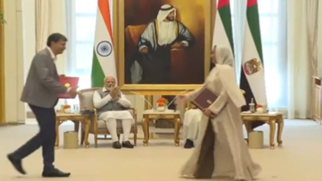 அபுதாபியில் IIT டெல்லி.. கையெழுத்தான ஒப்பந்தம் உருவாகும் இரண்டாவது சர்வதேச ஐஐடி வளாகம்! அபுதாபியில் IIT டெல்லி.. கையெழுத்தான ஒப்பந்தம் உருவாகும் இரண்டாவது சர்வதேச ஐஐடி வளாகம்!