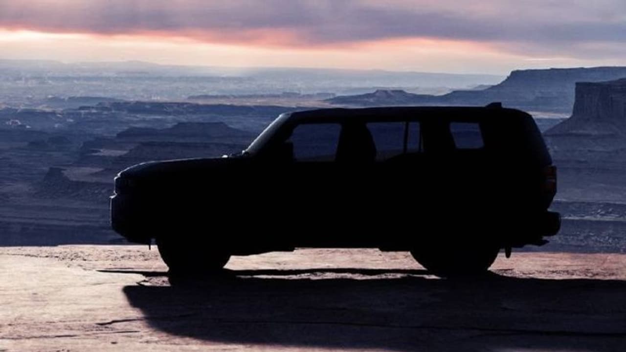 Toyota Century SUV : Rugged டிசைன்.. கெத்தாக வரும் டொயோட்டா செஞ்சுரி எஸ்யூவி இணையத்தில் கசிந்த தகவல்