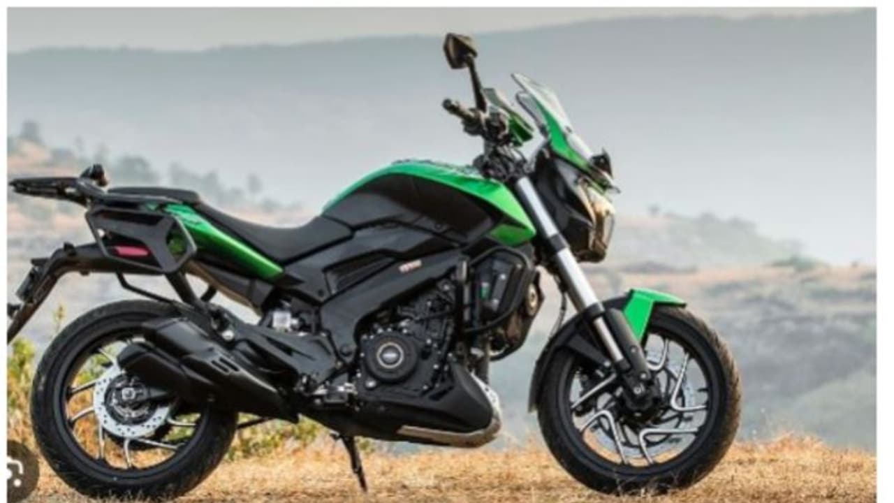 മോഷ്ടിച്ച ബജാജ് ഡൊമിനോർ ബൈക്കിൽ കറക്കം, അടുത്ത മോഷണത്തിന് പദ്ധതി; ആലുവയിൽ 4 പേർ പിടിയിൽ മോഷ്ടിച്ച ബജാജ് ഡൊമിനോർ ബൈക്കിൽ കറക്കം, അടുത്ത മോഷണത്തിന് പദ്ധതി; ആലുവയിൽ 4 പേർ പിടിയിൽ