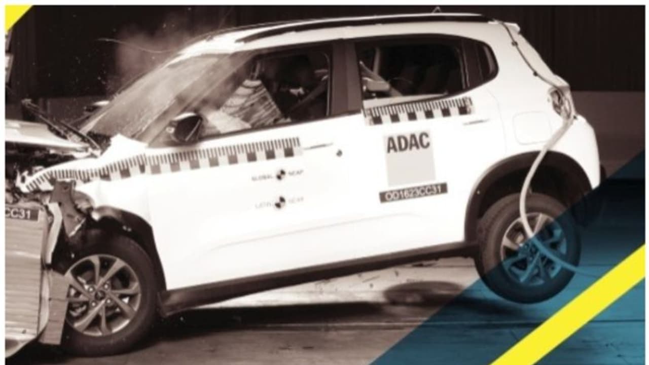 "ലജ്ജാകരം, ഇത്തരം കാറുകൾ നിർമ്മിക്കുന്നത് നിർത്തണം.."ഇടിച്ചു പപ്പടമായ കാര് കമ്പനിക്കെതിരെ രൂക്ഷവിമര്ശനം! "ലജ്ജാകരം, ഇത്തരം കാറുകൾ നിർമ്മിക്കുന്നത് നിർത്തണം.."ഇടിച്ചു പപ്പടമായ കാര് കമ്പനിക്കെതിരെ രൂക്ഷവിമര്ശനം!