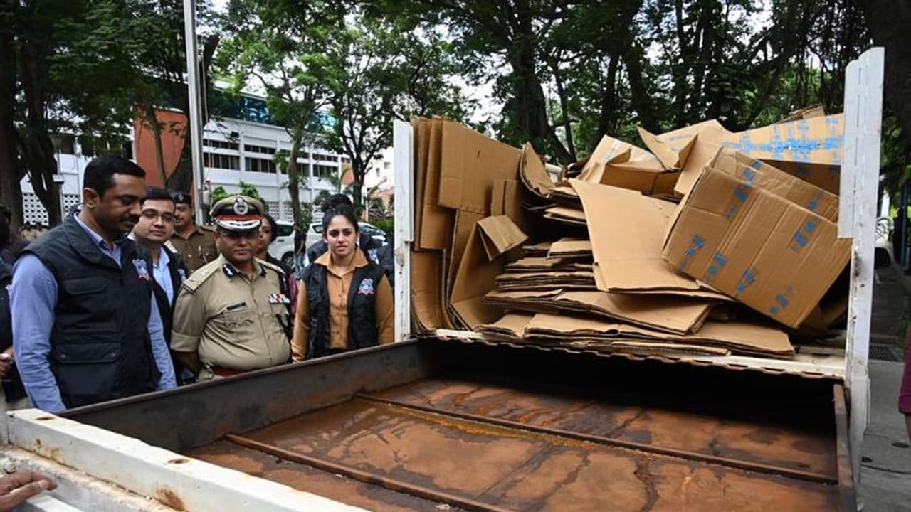 ಪುಷ್ಪ ಚಿತ್ರದ ಸ್ಟೈಲ್‌ನಲ್ಲಿ ಗಾಂಜಾ ಸಾಗಣೆ: ಮೂವರು ವಿದ್ಯಾರ್ಥಿಗಳ ಬಂಧನ