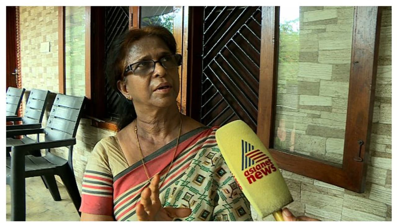 മുസ്ലിം സ്ത്രീകളെ സംസാരിക്കാൻ അനുവദിക്കാതിരുന്ന സിപിഎം നിലപാട് തെറ്റ്; വിമർശനവുമായി ഡോ ഖദീജ മുംതാസ് മുസ്ലിം സ്ത്രീകളെ സംസാരിക്കാൻ അനുവദിക്കാതിരുന്ന സിപിഎം നിലപാട് തെറ്റ്; വിമർശനവുമായി ഡോ ഖദീജ മുംതാസ്