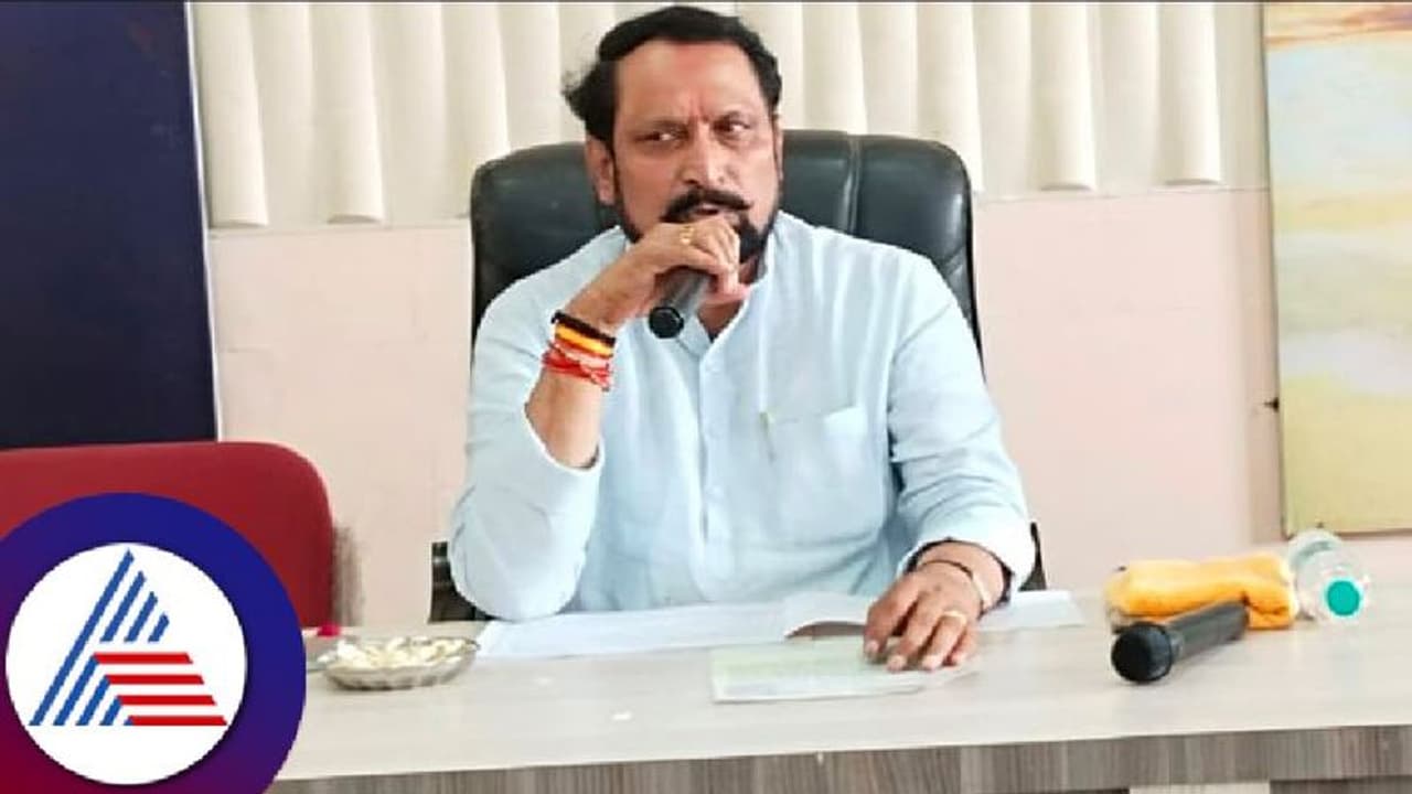 ಬಿಜೆಪೀಲಿ ತತ್ವ, ಸಿದ್ಧಾಂತವಿಲ್ಲದೆ ಹೊಂದಾಣಿಕೆ ರಾಜಕೀಯ: ಸವದಿ ಬಿಜೆಪೀಲಿ ತತ್ವ, ಸಿದ್ಧಾಂತವಿಲ್ಲದೆ ಹೊಂದಾಣಿಕೆ ರಾಜಕೀಯ: ಸವದಿ