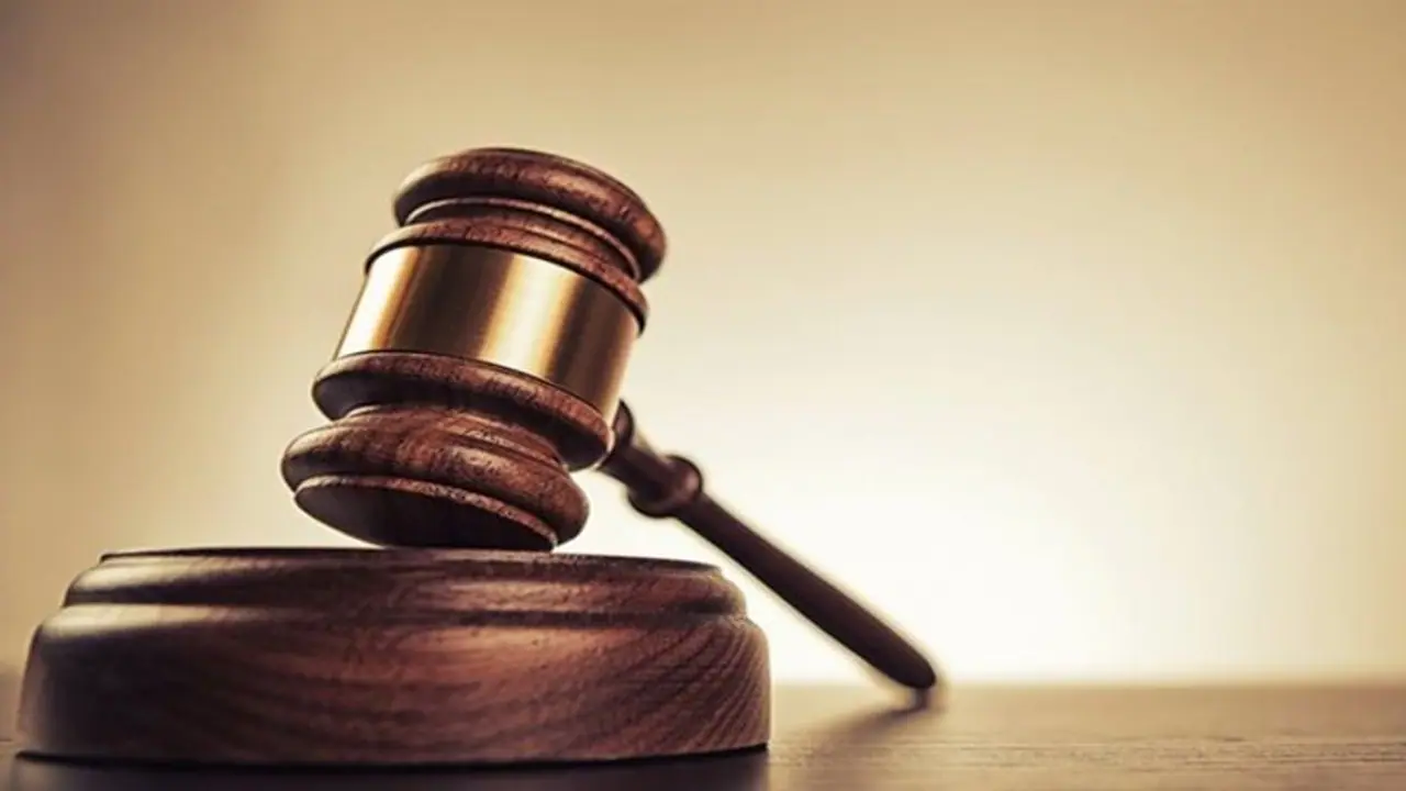 ನ್ಯಾಯಕ್ಕಾಗಿ ಹೋರಾಡುತ್ತಿರುವ ಗ್ಯಾಂಗ್ ರೇಪ್ ಸಂತ್ರಸ್ತೆಗೆ ಬಟ್ಟೆ ಬಿಚ್ಚಲು ಹೇಳಿದ ಜಡ್ಜ್!