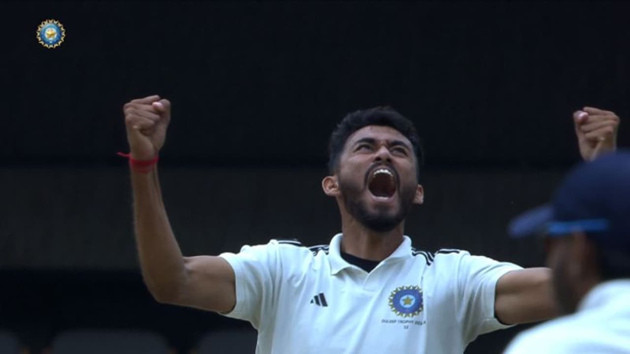 പൃഥ്വി, സൂര്യകുമാർ, പൂജാര ദയനീയം; വെസ്റ്റ് സോണിനെ വീഴ്ത്തി സൗത്ത് സോണിന് ദുലീപ് ട്രോഫി