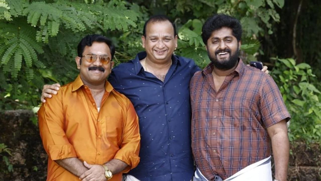 'അധികം അഭിനയിച്ച ഏഴ് ദിവസത്തിന് എത്ര പ്രതിഫലം വേണം'? അജു നല്കിയ മറുപടിയെക്കുറിച്ച് നിര്മ്മാതാവ് 'അധികം അഭിനയിച്ച ഏഴ് ദിവസത്തിന് എത്ര പ്രതിഫലം വേണം'? അജു നല്കിയ മറുപടിയെക്കുറിച്ച് നിര്മ്മാതാവ്