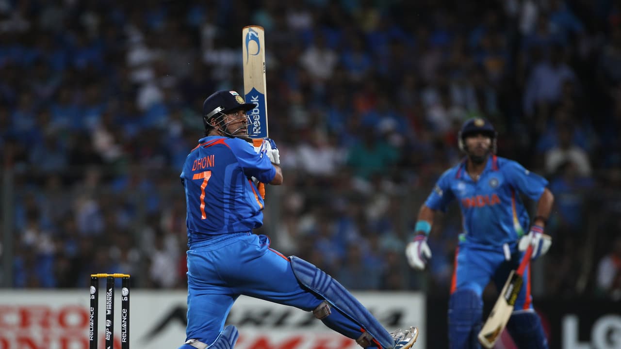 MS Dhoni: தோனி ஓய்வு பெற்று 3 ஆண்டுகள் நிறைவு: ஃபர்ஸ்ட் அண்ட் லாஸ்ட் போட்டியில் தோனி ரன் அவுட்!