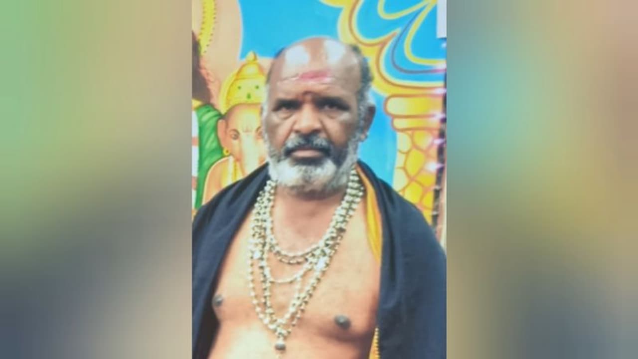 குன்னூர் நகராட்சி கவுன்சிலரின் கணவர் குடிநீர் தொட்டியில் குதித்து தற்கொலை