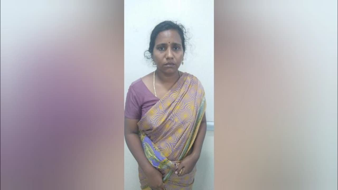 விமான நிலையத்தில் வேலை வாங்தித்தருவதாகக் கூறி ரூ.2.5 கோடி மோசடி கணவன், மனைவி கைது