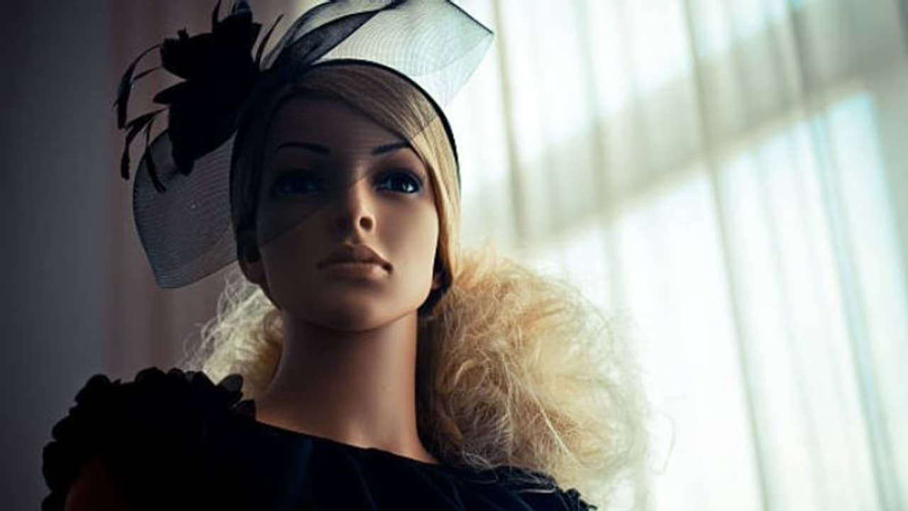 ലക്ഷങ്ങള്‍ ചെലവഴിക്കാനുണ്ടോ? എങ്കില്‍ കാണാൻ ബാര്‍ബി ഡോള്‍ ലുക്ക് വരുത്താം...