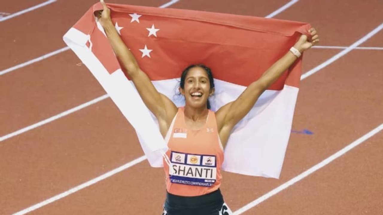 ஆசியா தடகள சாம்பியன்ஷிப்.. அடுத்தடுத்து இரண்டு தங்கம் சாதனைகளை முறியடித்த சிங்கப்பூரின் தங்க மகள் சாந்தி! ஆசியா தடகள சாம்பியன்ஷிப்.. அடுத்தடுத்து இரண்டு தங்கம் சாதனைகளை முறியடித்த சிங்கப்பூரின் தங்க மகள் சாந்தி!