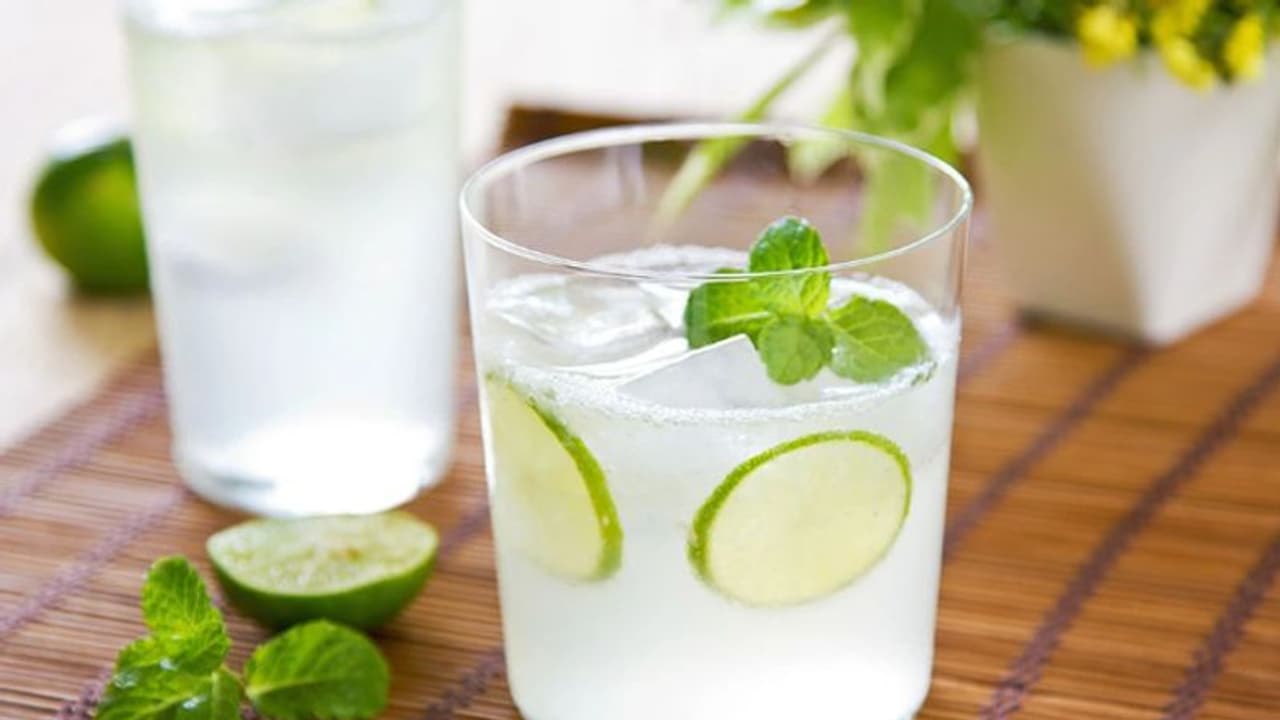 പ്രമേഹ രോഗികള്ക്ക് പേടിക്കാതെ കുടിക്കാം ഈ അഞ്ച് പാനീയങ്ങള്... പ്രമേഹ രോഗികള്ക്ക് പേടിക്കാതെ കുടിക്കാം ഈ അഞ്ച് പാനീയങ്ങള്...