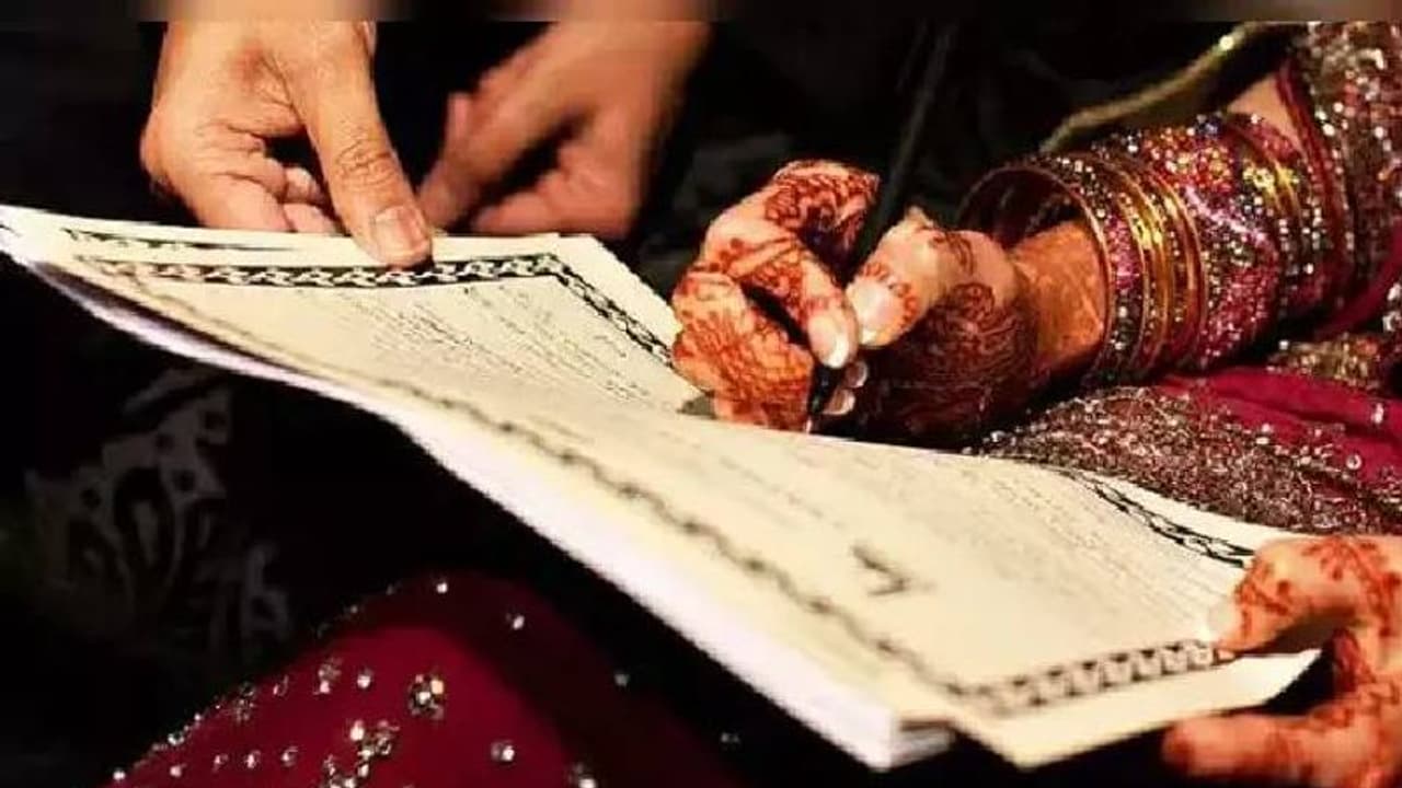 ഭാര്യയെ കാണാനില്ല, പരാതിയുമായി 12 യുവാക്കൾ, എല്ലാവരും നൽകിയത് ഒരേ യുവതിയുടെ ചിത്രം!