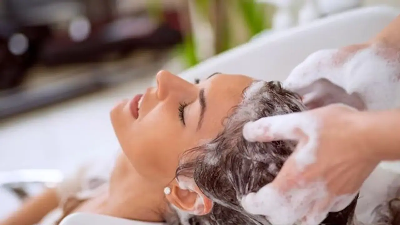 5 simple ways to ensure your Hairs are nourished in Monsoons 5 simple ways to ensure your Hairs are nourished in Monsoons