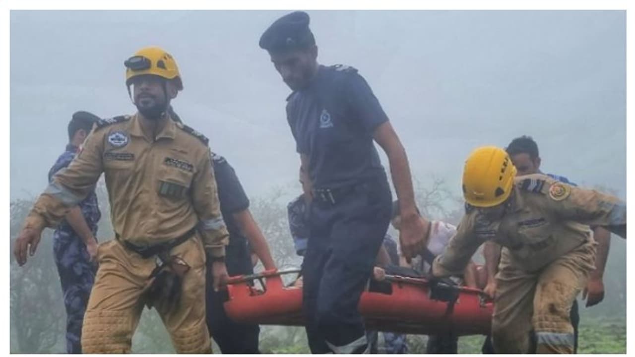ഒമാനില് വാഹനാപകടം; നാലുപേര്ക്ക് പരിക്ക് ഒമാനില് വാഹനാപകടം; നാലുപേര്ക്ക് പരിക്ക്