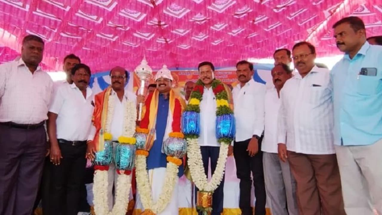 ಸಂಸದ ಮುನಿಸ್ವಾಮಿಗೆ ಬಿಜೆಪಿ ಟಿಕೆಟ್ ಸಿಗುವುದಿಲ್ಲ: ಶಾಸಕ ನಾರಾಯಣಸ್ವಾಮಿ ಭವಿಷ್ಯ ಸಂಸದ ಮುನಿಸ್ವಾಮಿಗೆ ಬಿಜೆಪಿ ಟಿಕೆಟ್ ಸಿಗುವುದಿಲ್ಲ: ಶಾಸಕ ನಾರಾಯಣಸ್ವಾಮಿ ಭವಿಷ್ಯ