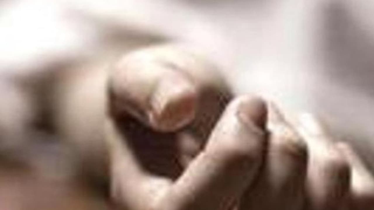 33 കാരനെ കൊന്ന് മൃതദേഹം കഷ്ണങ്ങളാക്കി മുറിച്ച് മറവ് ചെയ്ത് ഭാര്യയുടെ കാമുകന്‍