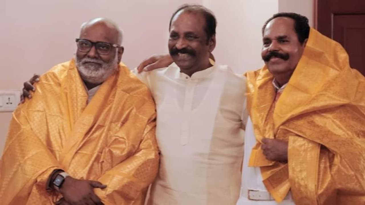 மீண்டும் வருகின்றார் பிரம்மாண்ட தயாரிப்பாளர்.. உருவாகும் ஜென்டில் மேன் 2 கவிப்பேரரசு கொடுத்த அப்டேட்! மீண்டும் வருகின்றார் பிரம்மாண்ட தயாரிப்பாளர்.. உருவாகும் ஜென்டில் மேன் 2 கவிப்பேரரசு கொடுத்த அப்டேட்!