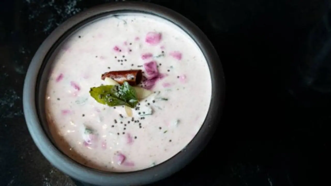 'തൈരും ഉള്ളിയും ഒരുമിച്ച് കഴിക്കേണ്ട'; കാരണം അറിയാമോ?