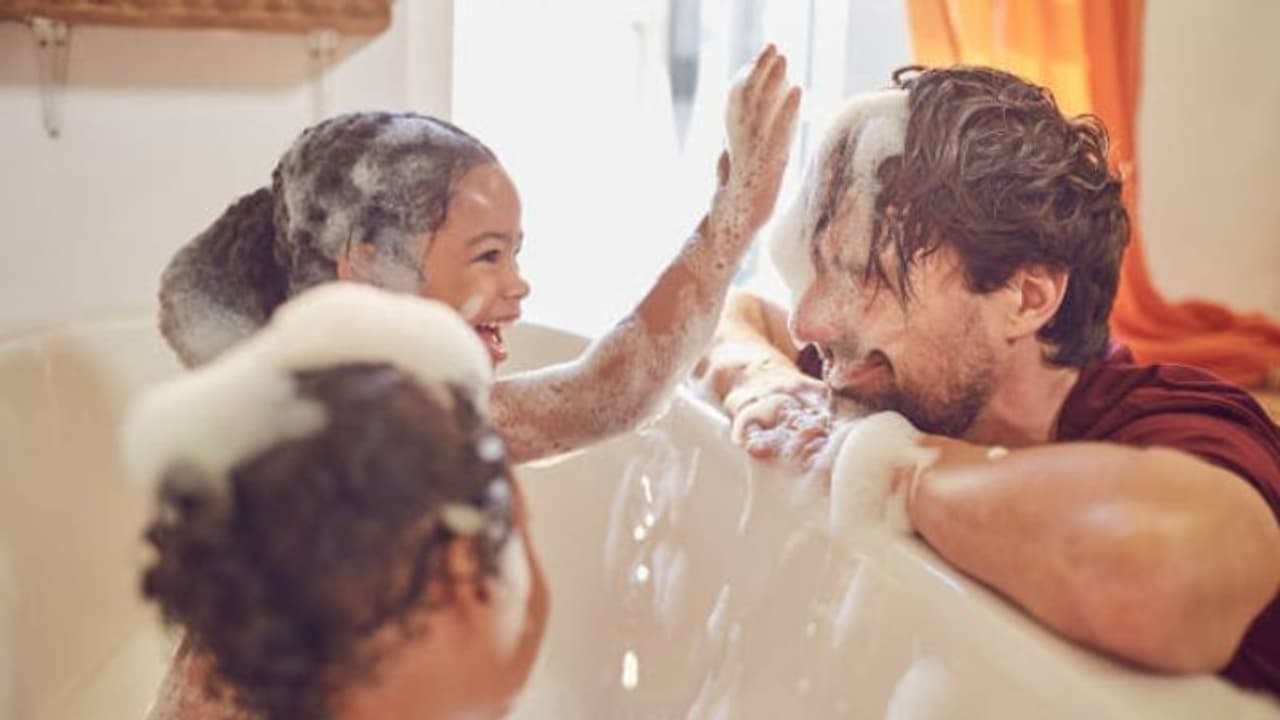 കുളിക്കുന്ന സോപ്പ് ഒന്നിലധികം പേര് ഉപയോഗിക്കുന്നതില് പ്രശ്നമുണ്ടോ? കുളിക്കുന്ന സോപ്പ് ഒന്നിലധികം പേര് ഉപയോഗിക്കുന്നതില് പ്രശ്നമുണ്ടോ?