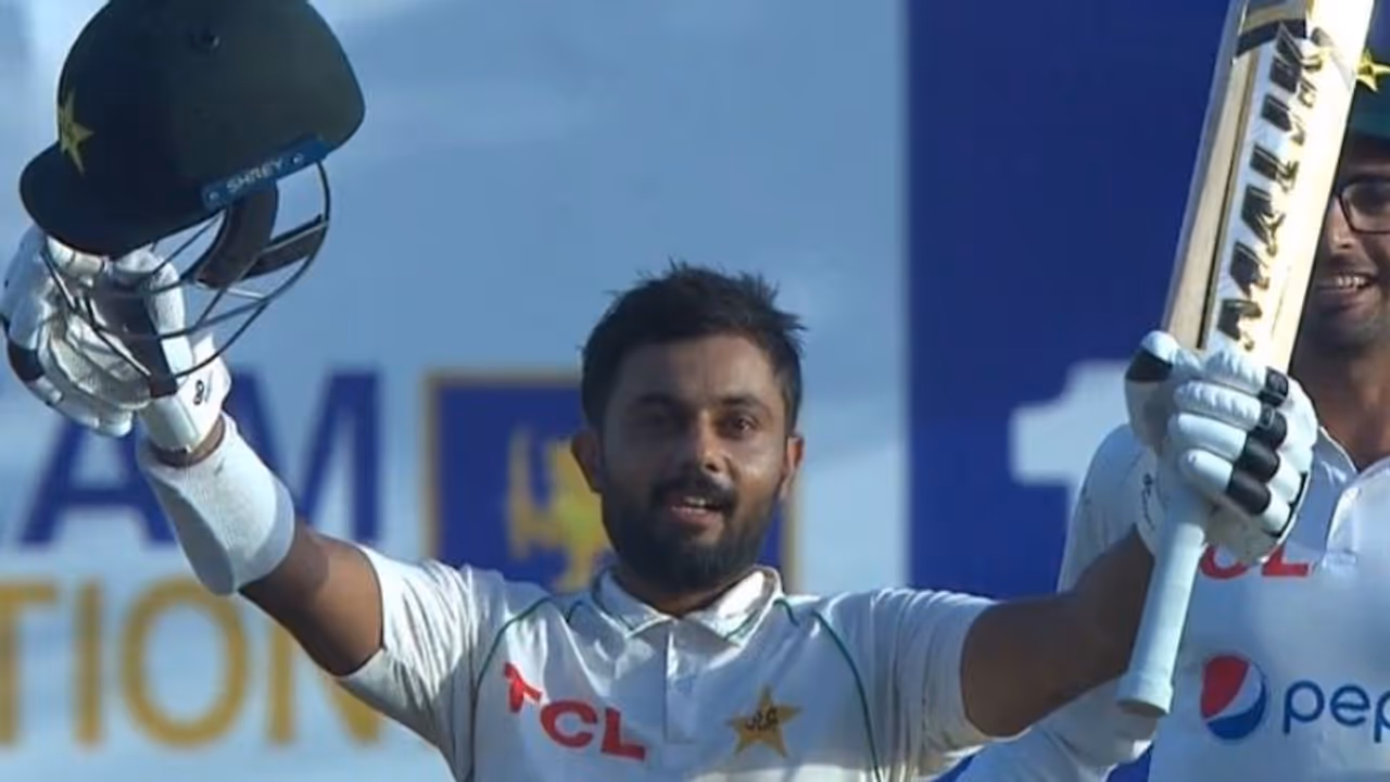 ഇരട്ട സെഞ്ചുറിയുമായി ഒറ്റക്ക് പൊരുതി സൗദ് ഷക്കീല്, ശ്രീലങ്കക്കെതിരെ പാക്കിസ്ഥാന് മികച്ച ലീഡ് ഇരട്ട സെഞ്ചുറിയുമായി ഒറ്റക്ക് പൊരുതി സൗദ് ഷക്കീല്, ശ്രീലങ്കക്കെതിരെ പാക്കിസ്ഥാന് മികച്ച ലീഡ്