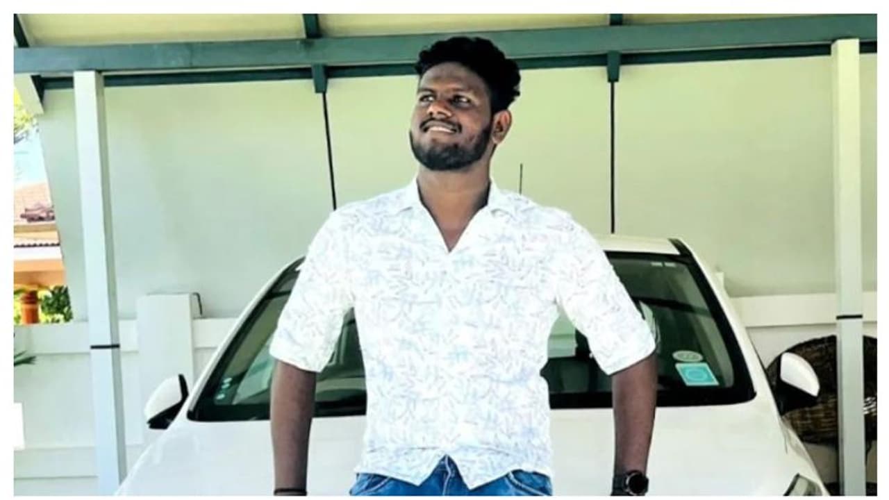 നടുറോഡിൽ രാത്രി നടുക്കുന്ന ആക്രമണം, ഡിവൈഎഫ്ഐ പ്രവർത്തകനെ വെട്ടിക്കൊന്നു; നടുങ്ങി കായംകുളം നടുറോഡിൽ രാത്രി നടുക്കുന്ന ആക്രമണം, ഡിവൈഎഫ്ഐ പ്രവർത്തകനെ വെട്ടിക്കൊന്നു; നടുങ്ങി കായംകുളം