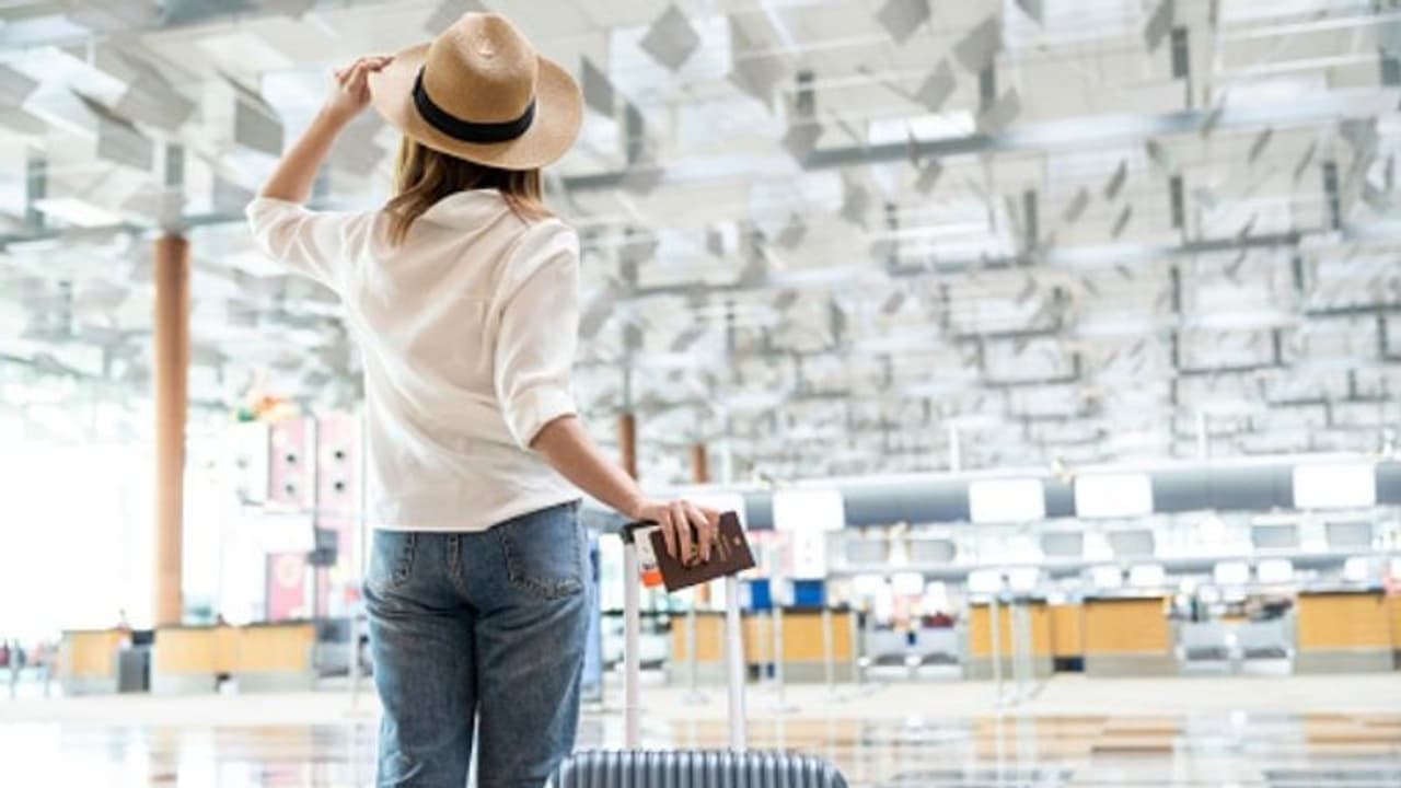 ലോകത്തിലെ ഏറ്റവും ശക്തമായ പാസ്പോർട്ട് ഈ രാജ്യത്തിന്, പിന്നോട്ട് പോയി അമേരിക്ക, നില മെച്ചപ്പെടുത്തി ഇന്ത്യ ലോകത്തിലെ ഏറ്റവും ശക്തമായ പാസ്പോർട്ട് ഈ രാജ്യത്തിന്, പിന്നോട്ട് പോയി അമേരിക്ക, നില മെച്ചപ്പെടുത്തി ഇന്ത്യ