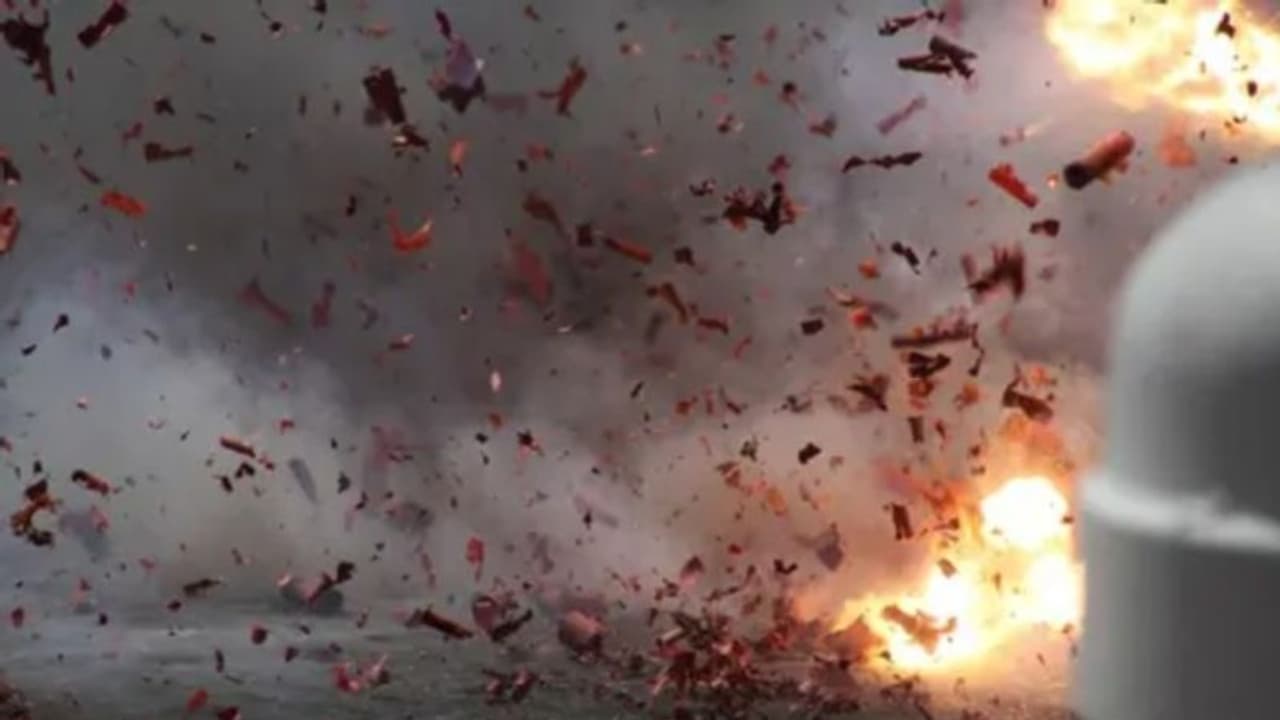 ട്രാൻസ്ഫോർമർ പൊട്ടിത്തെറിച്ച് വൻ അപകടം: അഞ്ച് പൊലീസുകാരടക്കം 15 പേർ കൊല്ലപ്പെട്ടു, സംഭവം ഉത്തരാഖണ്ഡിൽ ട്രാൻസ്ഫോർമർ പൊട്ടിത്തെറിച്ച് വൻ അപകടം: അഞ്ച് പൊലീസുകാരടക്കം 15 പേർ കൊല്ലപ്പെട്ടു, സംഭവം ഉത്തരാഖണ്ഡിൽ