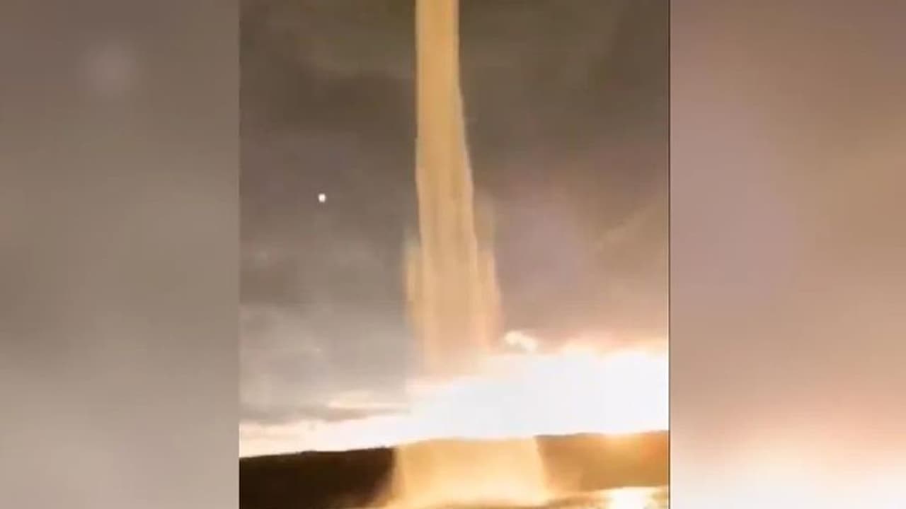 WATCH: Mesmerizing golden waterspout on Russia's Kama River captivates internet users WATCH: Mesmerizing golden waterspout on Russia's Kama River captivates internet users