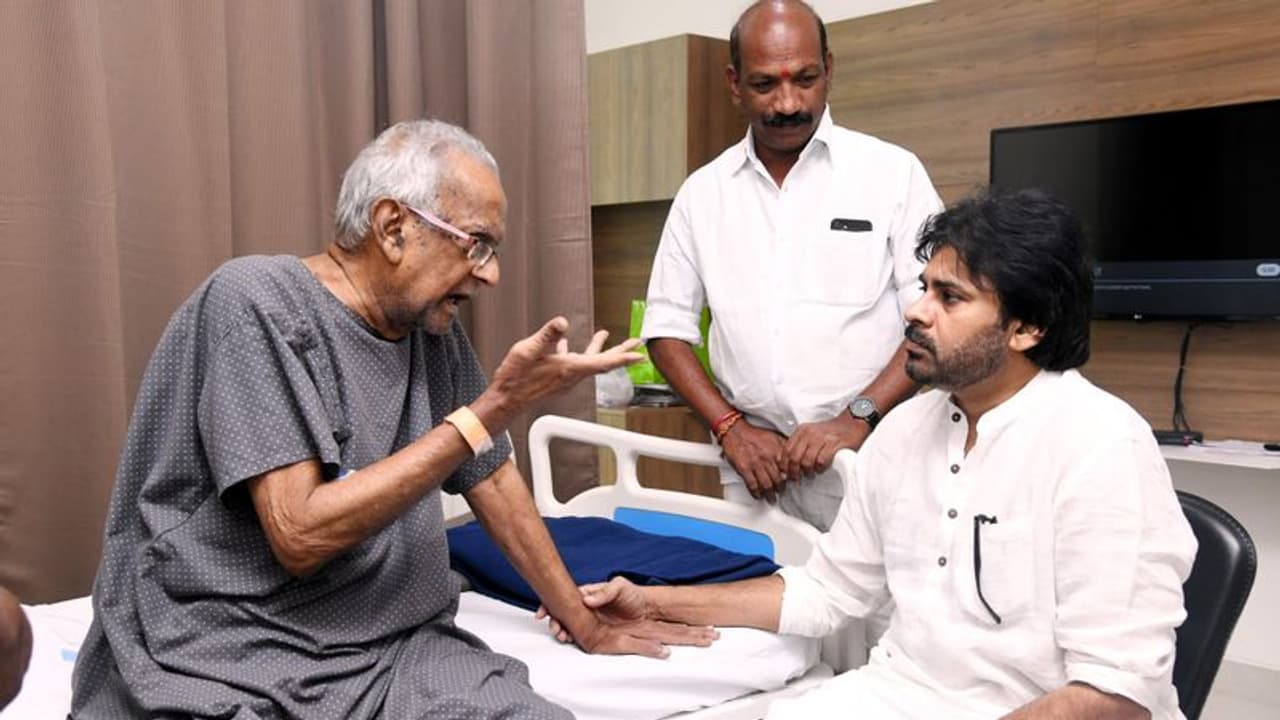 ఎన్డీయే మిత్రపక్షంగా జనసేన.. ఏన్డీయే సమావేశంలో పవన్ పాల్గొనడంపై హరిరామ జోగయ్య కీలక వ్యాఖ్యలు ఎన్డీయే మిత్రపక్షంగా జనసేన.. ఏన్డీయే సమావేశంలో పవన్ పాల్గొనడంపై హరిరామ జోగయ్య కీలక వ్యాఖ్యలు