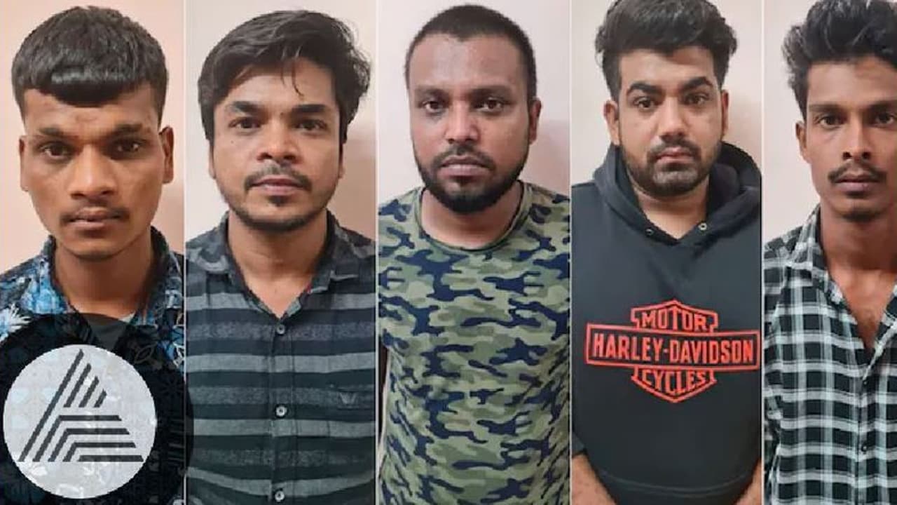 ಮೆಜೆಸ್ಟಿಕ್ನ ಬಸ್, ರೈಲ್ವೆ ನಿಲ್ದಾಣ ಜನಸಂದಣಿ ಹೆಚ್ಚಿರುವ ಕಡೆ ಸ್ಫೋಟಕ್ಕೆ ಉಗ್ರರು ಸಂಚು? ಮೆಜೆಸ್ಟಿಕ್ನ ಬಸ್, ರೈಲ್ವೆ ನಿಲ್ದಾಣ ಜನಸಂದಣಿ ಹೆಚ್ಚಿರುವ ಕಡೆ ಸ್ಫೋಟಕ್ಕೆ ಉಗ್ರರು ಸಂಚು?