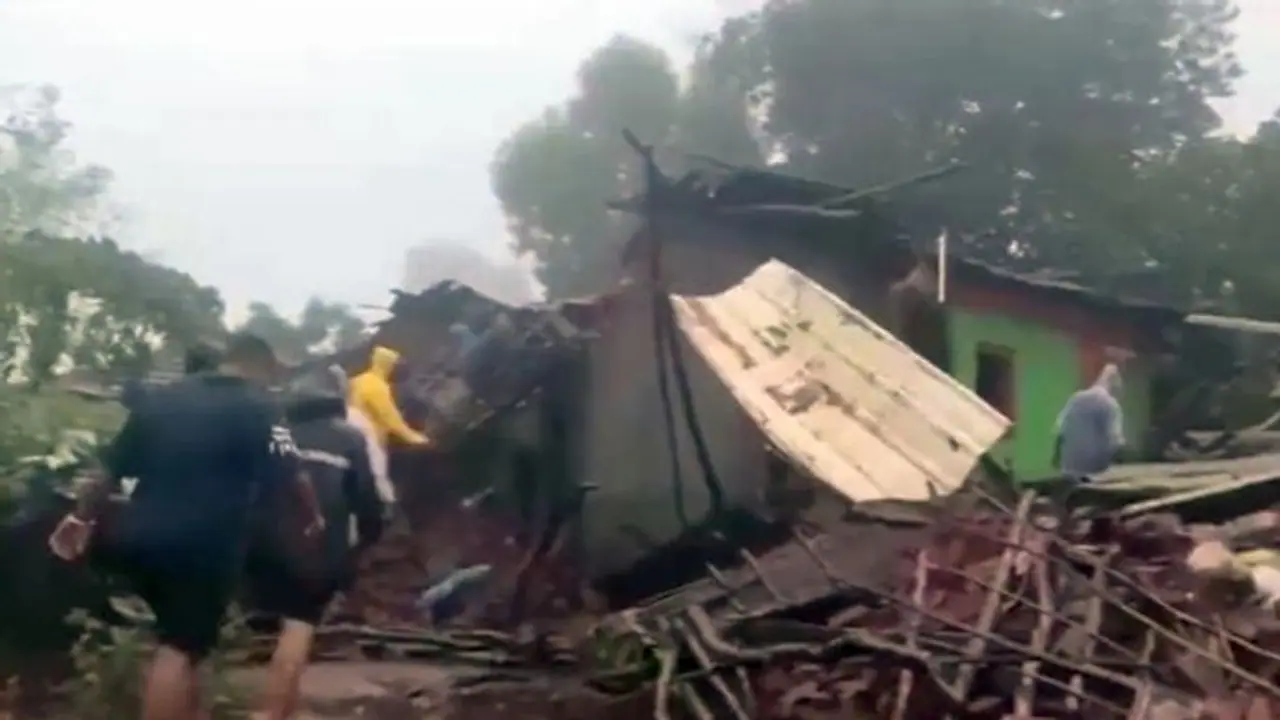 Landslide at Khalapur in Maharashtra's Raigad; 10 dead, 90 rescued