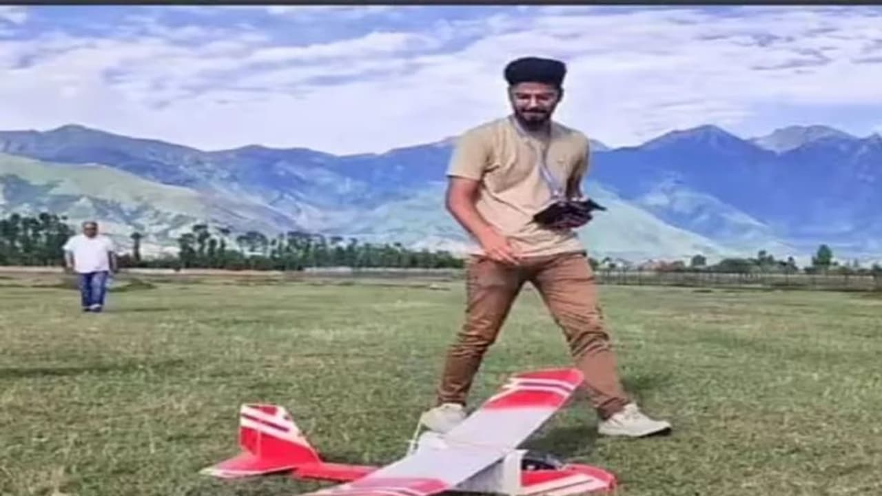 విపత్తులో మెడికల్ ఎమర్జెన్సీ కోసం డ్రోన్ అభివృద్ది చేసిన కాశ్మీరీ యువ‌కుడు అబాన్ హబీబ్