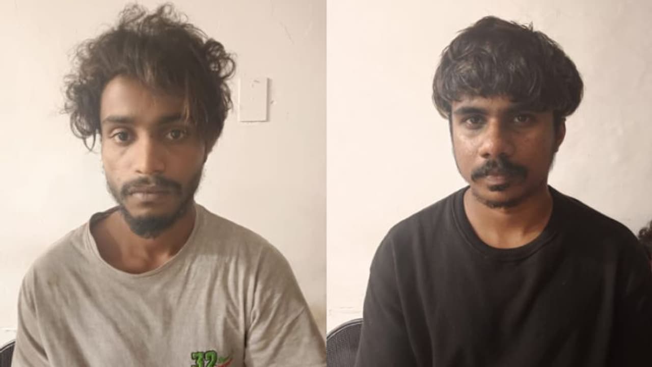 അപകടമുണ്ടാക്കി സ്കൂട്ടര് നിര്ത്താതെ പോയി, പിന്തുടര്ന്ന് പിടികൂടി പരിശോധിച്ചപ്പോള് കണ്ടെത്തിയത് കഞ്ചാവ് അപകടമുണ്ടാക്കി സ്കൂട്ടര് നിര്ത്താതെ പോയി, പിന്തുടര്ന്ന് പിടികൂടി പരിശോധിച്ചപ്പോള് കണ്ടെത്തിയത് കഞ്ചാവ്