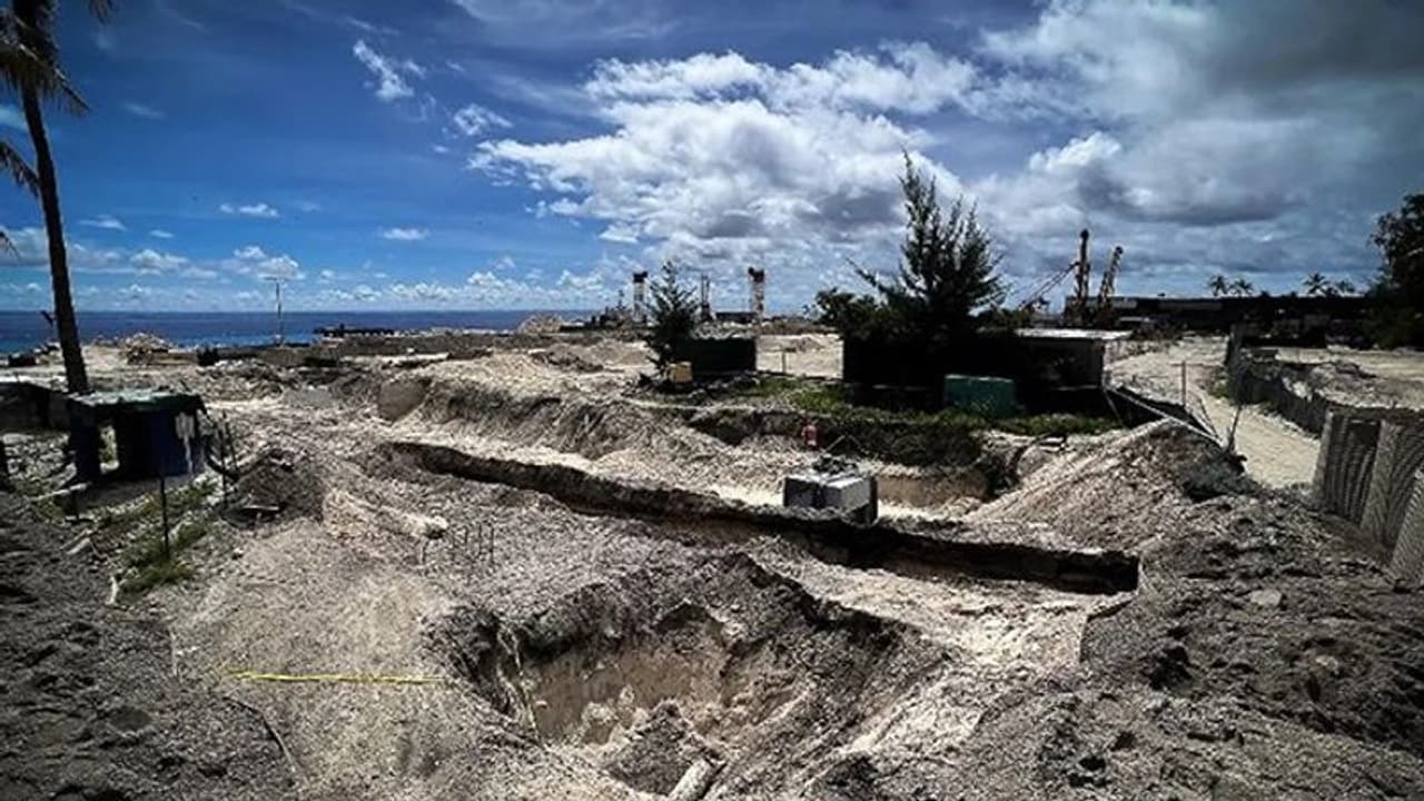'Armed and dangerous' World War II bomb found and defused on Nauru Island