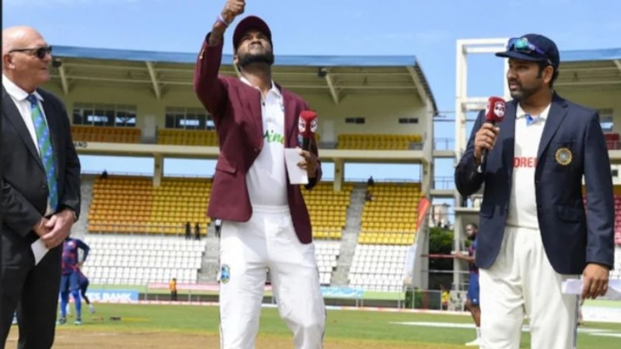 முகேஷ் குமாரை வைத்து டெஸ்ட் செய்ய தயாரான டீம் இந்தியா; வெஸ்ட் இண்டீஸ் பவுலிங்! முகேஷ் குமாரை வைத்து டெஸ்ட் செய்ய தயாரான டீம் இந்தியா; வெஸ்ட் இண்டீஸ் பவுலிங்!