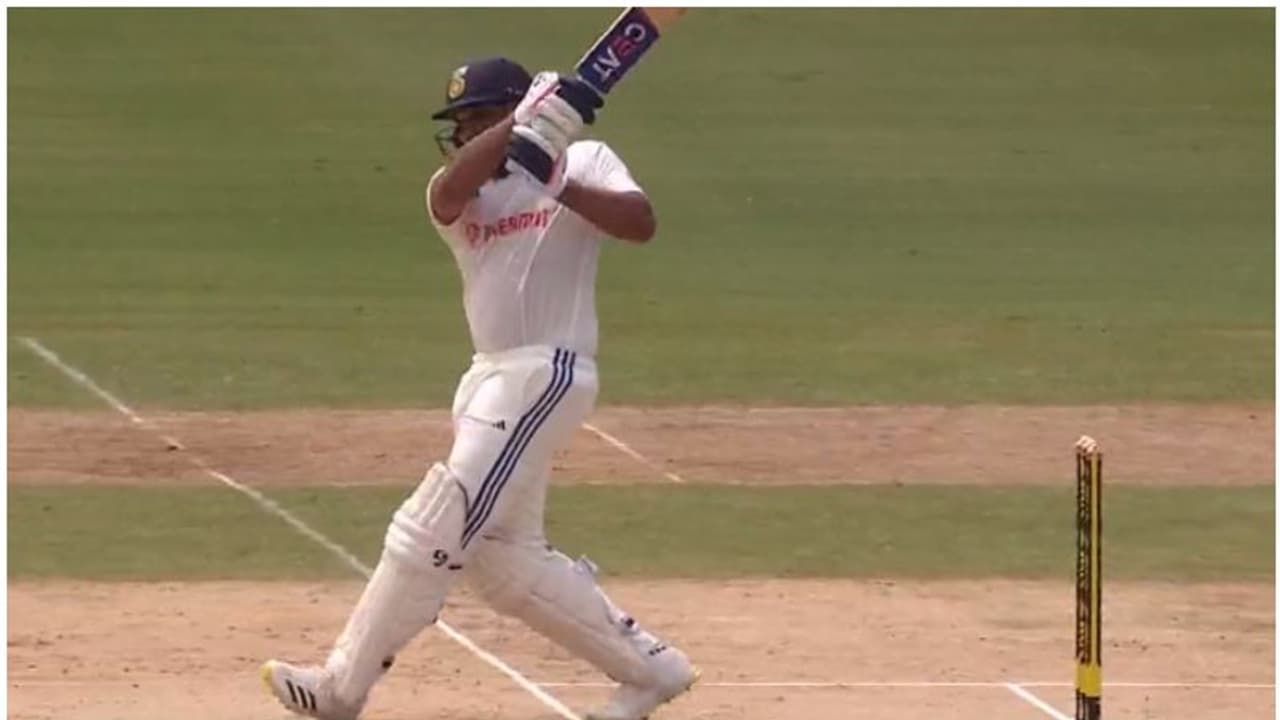 హాఫ్ సెంచరీలు చేసుకున్న రోహిత్ శర్మ, యశస్వి జైస్వాల్... వెస్టిండీస్ బౌలర్లపై ప్రతాపం చూపిస్తున్న టీమిండియా... హాఫ్ సెంచరీలు చేసుకున్న రోహిత్ శర్మ, యశస్వి జైస్వాల్... వెస్టిండీస్ బౌలర్లపై ప్రతాపం చూపిస్తున్న టీమిండియా...