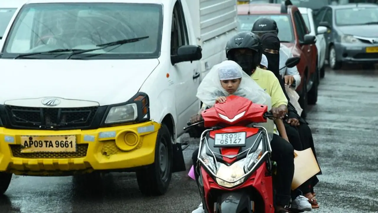 ಕಲಬುರಗಿ ಜಿಲ್ಲಾದ್ಯಂತ ಮುಂದಿನ ಒಂದು ವಾರ ಮಳೆ ಕಲಬುರಗಿ ಜಿಲ್ಲಾದ್ಯಂತ ಮುಂದಿನ ಒಂದು ವಾರ ಮಳೆ